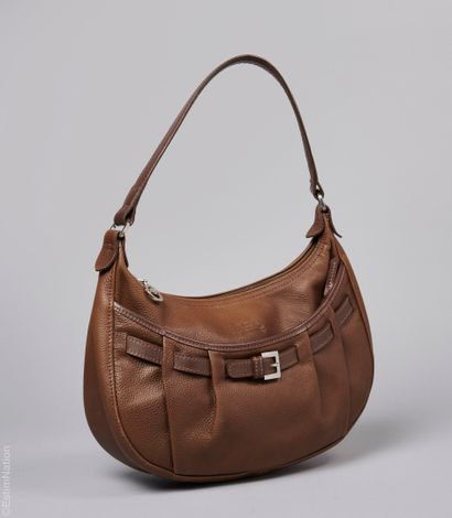 LONGCHAMP
TROIS SACS demi-lune en cuir grainé...