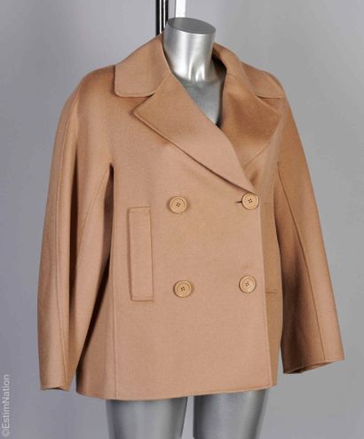S MAXMARA
BLAZER in camel wool, double breasted,...
