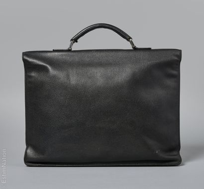 LONGCHAMP
PORTE DOCUMENT à deux soufflets...