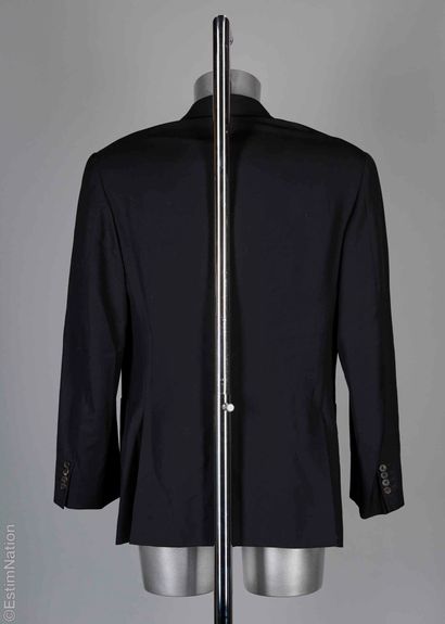HERMÈS VINTAGE
BLAZER en laine noire, col...
