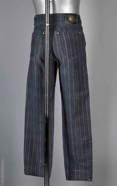 VERSACE JEANS SIGNATURE
PANTALON en denim...
