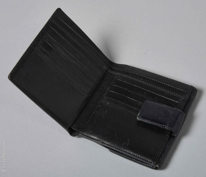 GUCCI
PORTEFEUILLE compact en crocodile du...