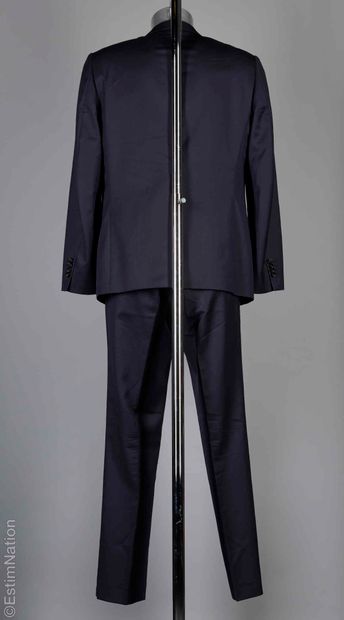 DE FURSAC
COSTUME en laine vierge froide...
