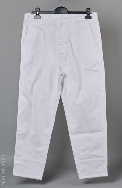 DSQUARED2, EMPORIO ARMANI
PANTALON en coton...