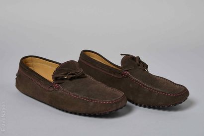 TOD'S FOR FERRARI
PAIRE DE MOCASSINS bateau...