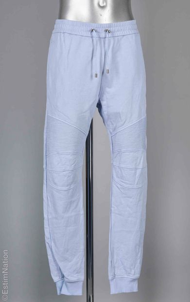 BALMAIN
DEUX PANTALONS DE SURVETEMENT en...