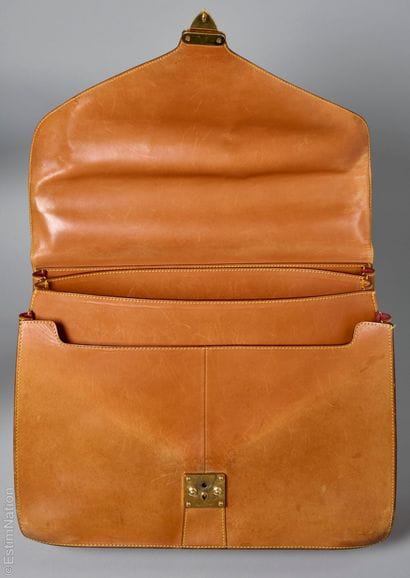 LOUIS VUITTON (2001)
CARTABLE 
