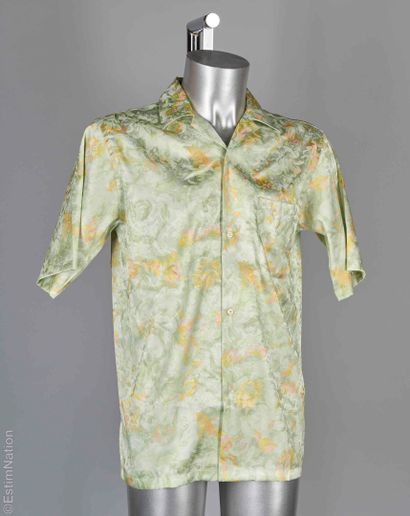 MARTINE ROSE
DEUX CHEMISETTES en polyester...