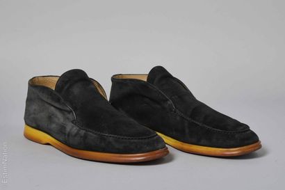 LORO PIANA
Pair of slightly high shoes in...