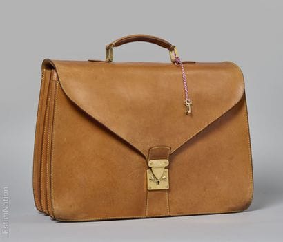 LOUIS VUITTON (2001)
CARTABLE 