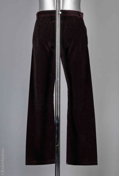 JEAN PAUL GAULTIER HOMME
PANTALON en velours...