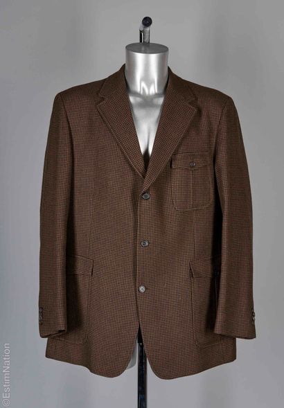 BURBERRY LONDON
VESTE en laine façonnée pied...