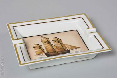HERMÈS PARIS PAR LIMOGES
CENDRIER en porcelaine...