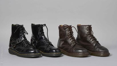 DOC MARTENS
DEUX PAIRES DE BOTTINES : la...