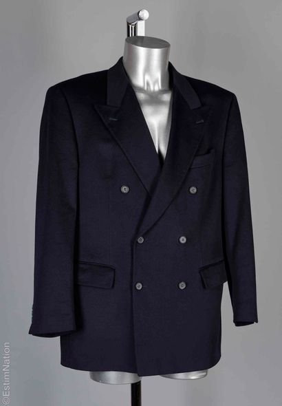 BOUTIQUE CARMELO
BLAZER en cachemire bleu...