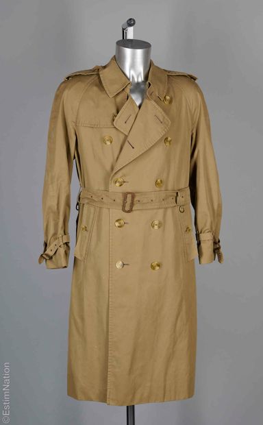 BURBERRYS' VINTAGE
TRENCH COAT in khaki cotton/polyester...