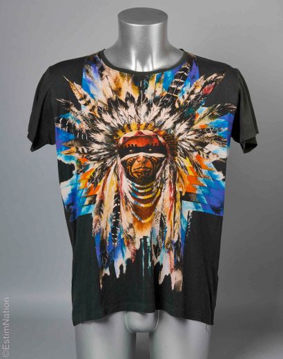 RYKIEL HOMME, BALMAIN
DEUX TEE SHIRTS en...