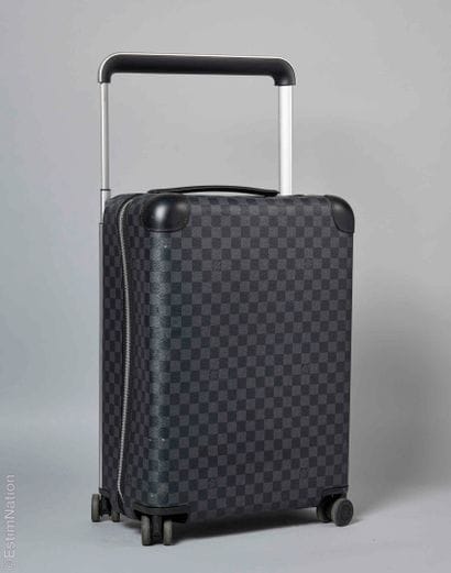 LOUIS VUITTON
VALISE CABINE 