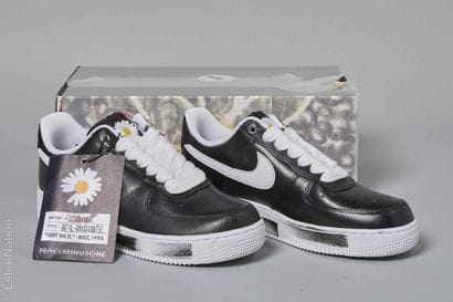 NIKE X G-DRAGON (2019)
PAIRE DE SNEAKERS...