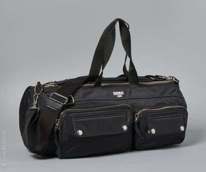 GIVENCHY PAR RICCARDO TISCI (COLLECTION PRINTEMPS-ÉTÉ...
