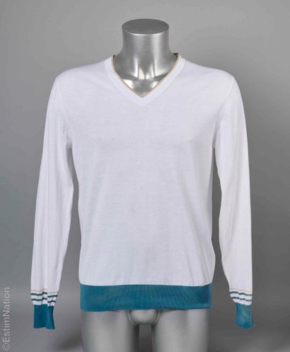 HERMÈS
FIN PULL OVER en coton blanc, col...