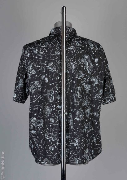 VALENTINO (2020)
CHEMISETTE en coton noir...