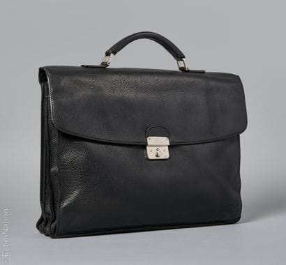 LONGCHAMP
PORTE DOCUMENT à deux soufflets...
