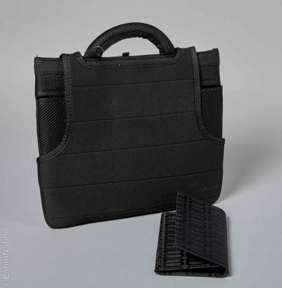 BALENCIAGA (LICENCE)
PORTE TABLETTE en polyamide...