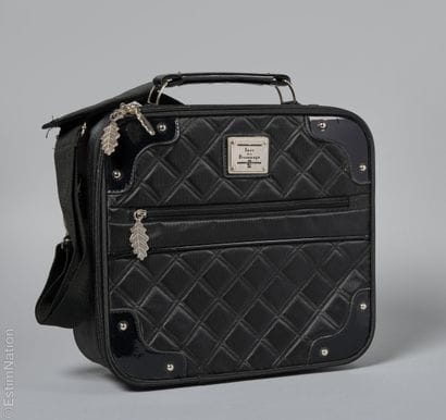 INES DE LA FRESSANGE
VANITY DE VOYAGE en...