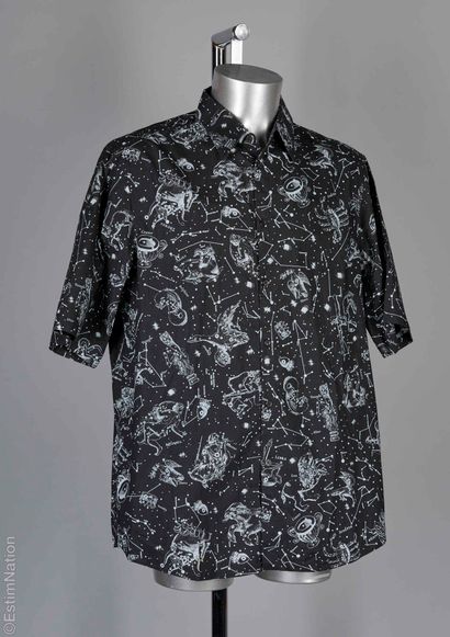 VALENTINO (2020)
CHEMISETTE en coton noir...