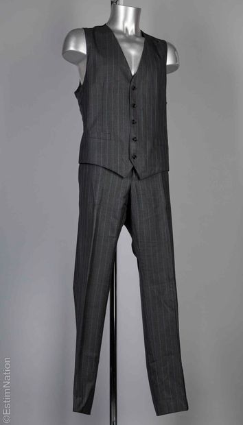 DOLCE & GABBANA
COSTUME en laine et cachemire...