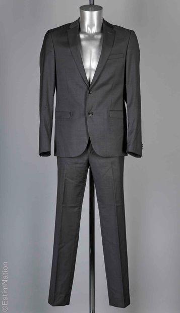 CERRUTI
COSTUME en laine froide gris fer...