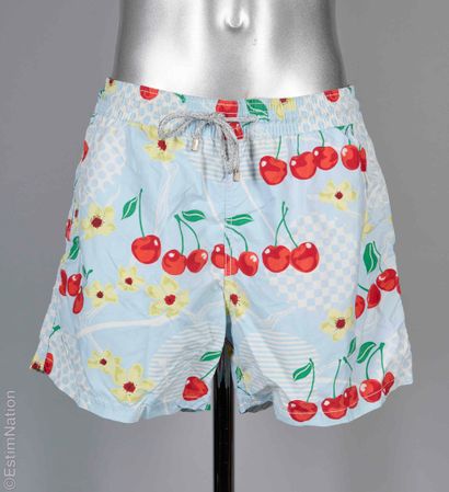VILEBREQUIN
TROIS SHORTS DE BAIN imprimés...
