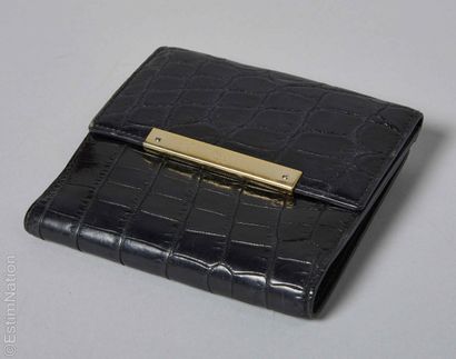 GUCCI
PORTEFEUILLE compact en crocodile du...