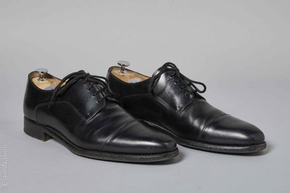 FINSBURY
PAIRE DE DERBIES en veau noir (P...