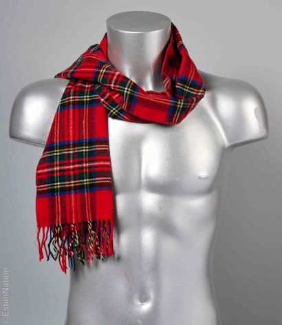 JOHNSTONS CASHMERE, OLD ENGLAND, LAURA ASHLEY
DEUX...