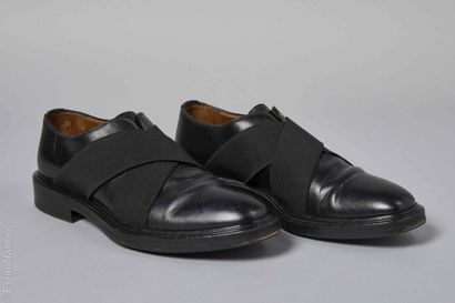 GIVENCHY CIRCA 2017
PAIRE DE DERBIES en cuir...