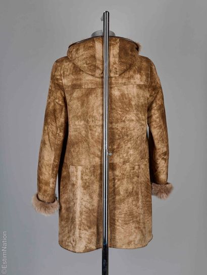 JEKEL
MANTEAU à capuche en agneau lainé retourné...