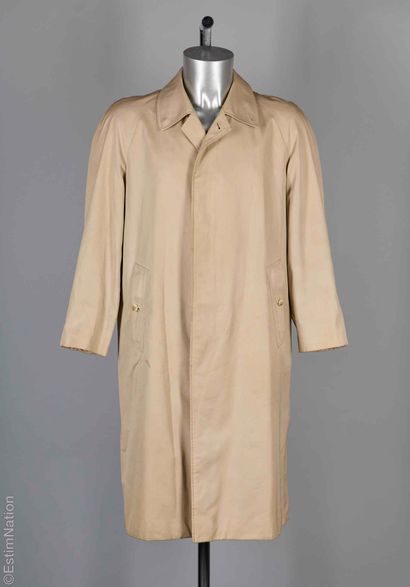 BURBERRYS' VINTAGE
PARDESSUS in beige cotton...