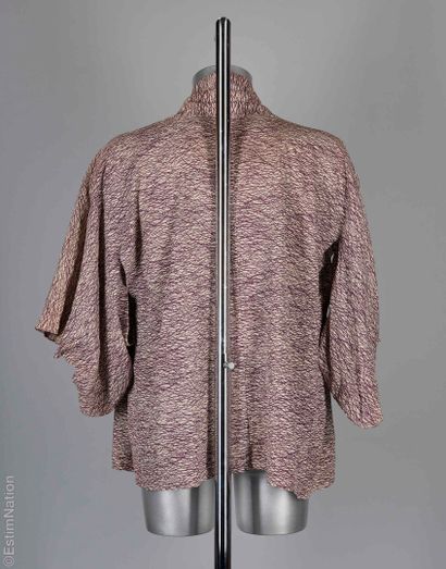 ANONYMOUS VINTAGE
Short polyester kimono...