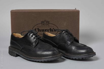 CHURCH'S
PAIRE DE DERBIES en veau grainé...