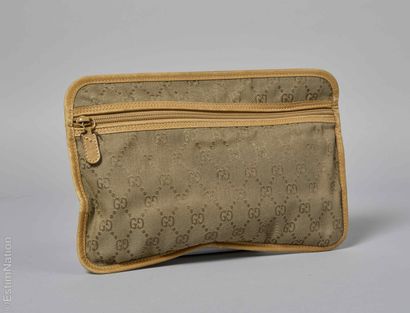 GUCCI VINTAGE
PAIRE DE POCHETTES en toile...
