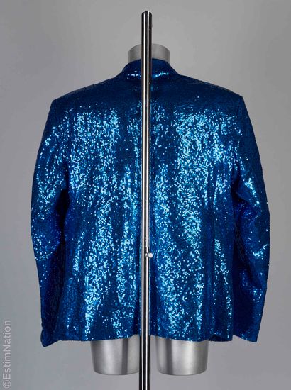 ANONYME
VESTE DE SMOKING du soir en satin...
