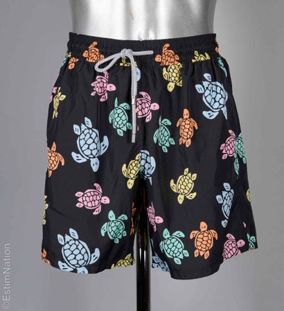 VILEBREQUIN
TROIS SHORTS DE BAIN imprimés...