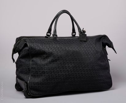 FENDI
VALISE à roulettes souple en toile...