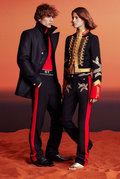 PACO RABANNE X H&M PAR JULIEN DOSSENA (2023)
PANTALON...