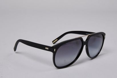 DIOR HOMME
PAIRE DE LUNETTES DE SOLEIL 