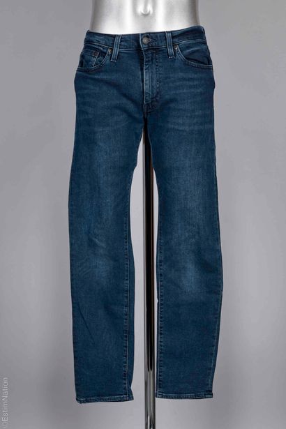 LEVI'S
TROIS JEANS : le premier 510 en denim...