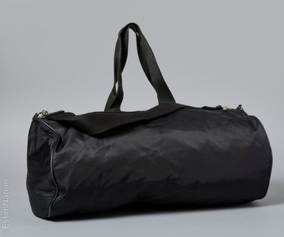 GIVENCHY PAR RICCARDO TISCI (COLLECTION PRINTEMPS-ÉTÉ...