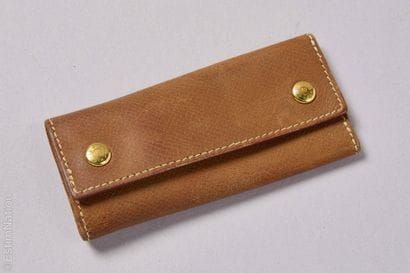 HERMÈS PARIS MADE IN FRANCE
PORTE CLEF pressionné...